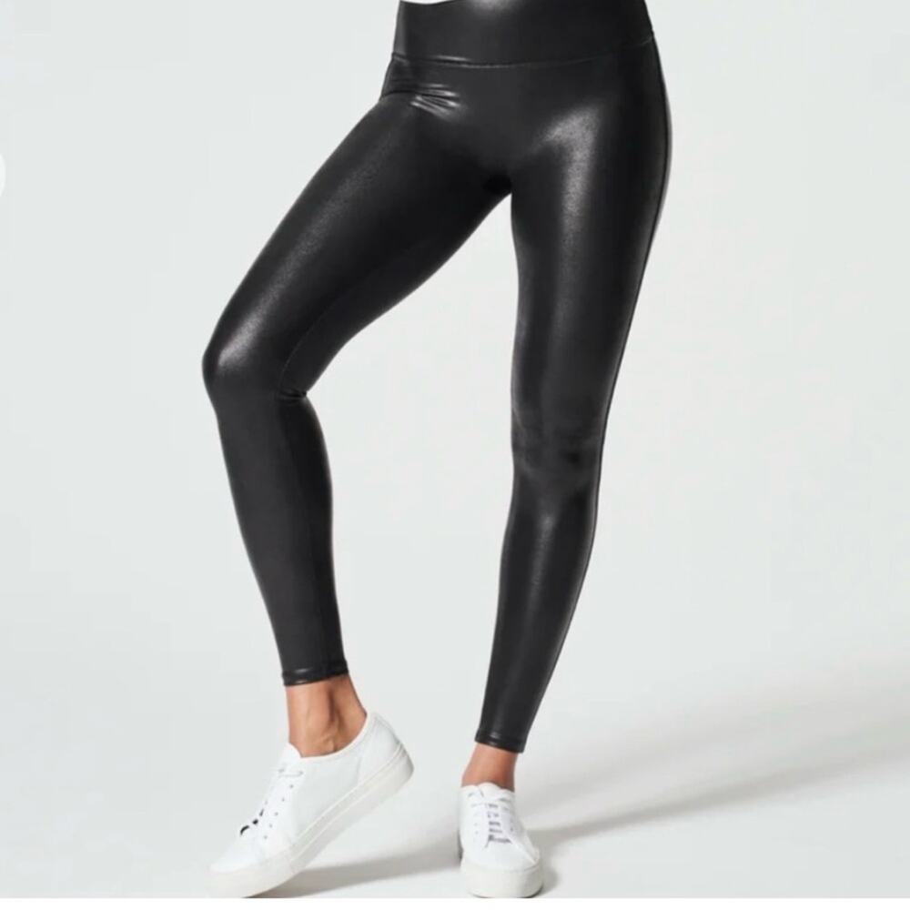 Like New SPANX Faux Leather Leggings